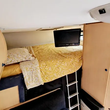 Camping-Car Vitry-le-François Buitenkant foto
